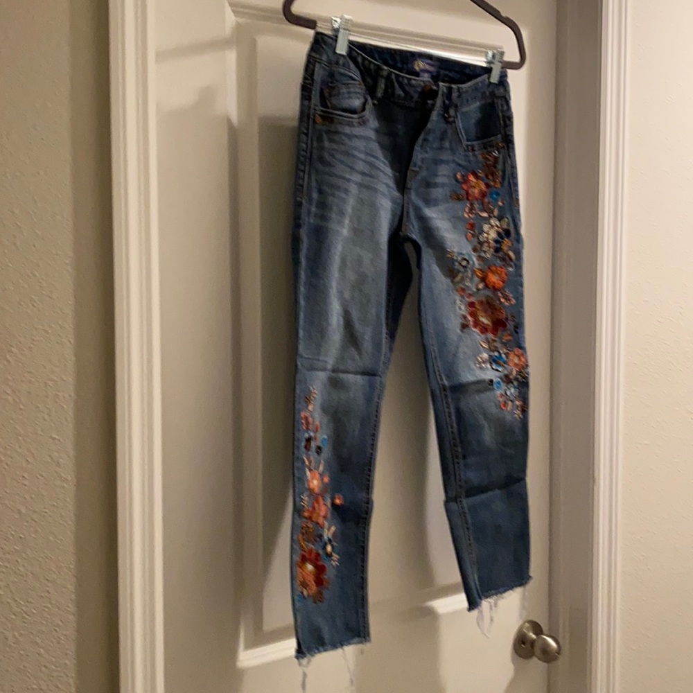 Democracy Denim Floral Crops